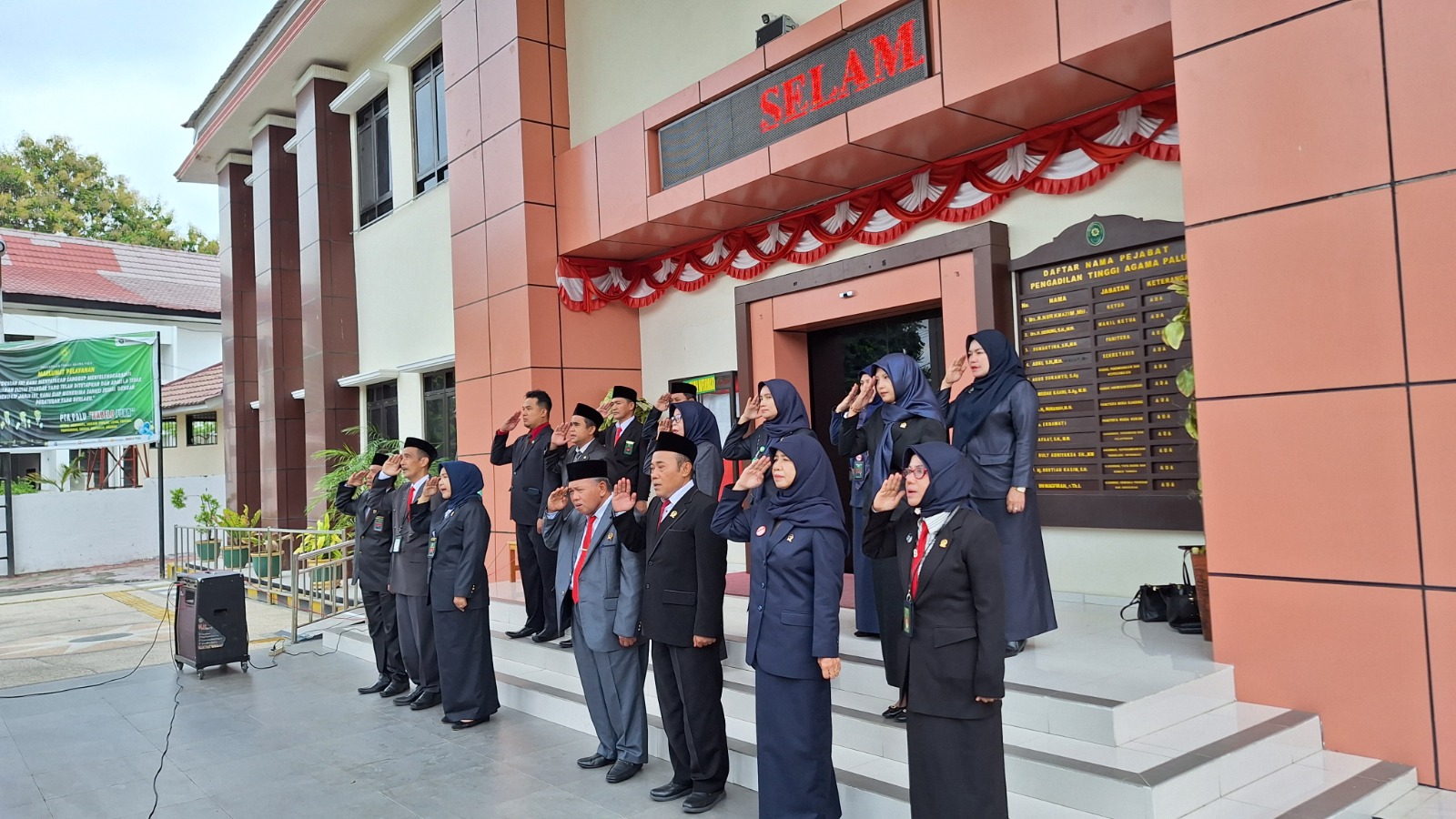 101124 hari pahlawan 1